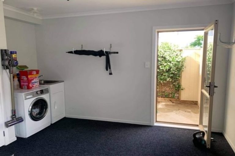 Photo of property in 52u2 Cook Street, Hamilton East, Hamilton, 3216