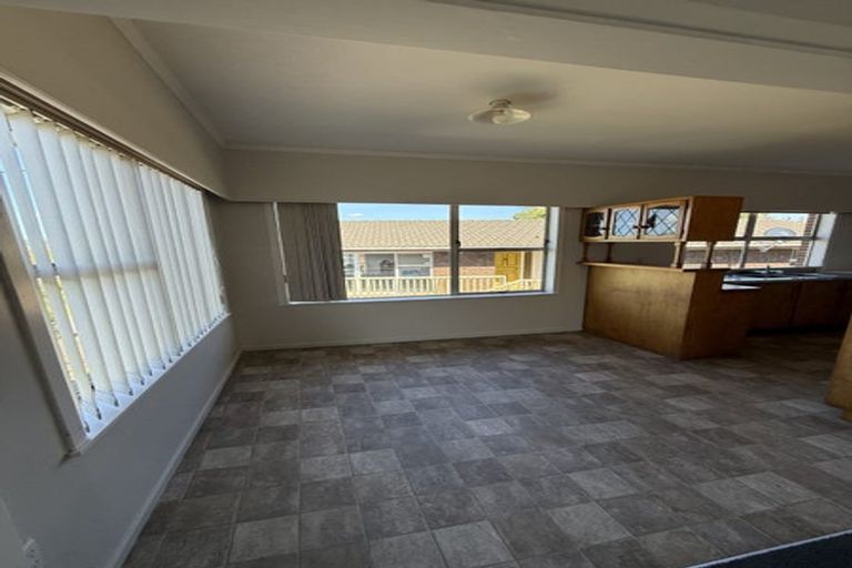 Photo of property in 6 Royal Road, Massey, Auckland, 0614