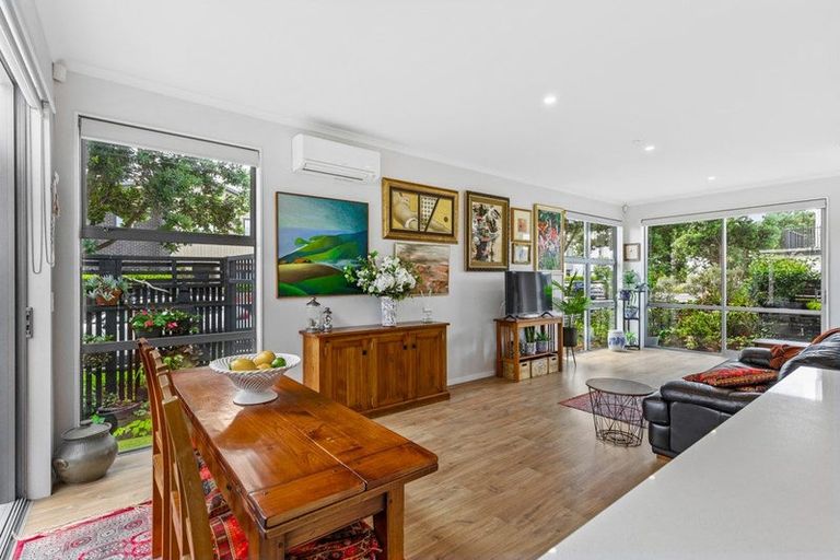 Photo of property in 30 Grey Warbler Road, Hobsonville, Auckland, 0616