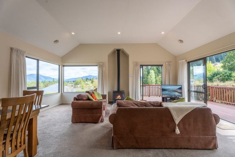 Photo of property in 10 Forest View Close, Hanmer Springs, 7334