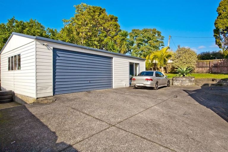 Photo of property in 9 Statesman Street, Henderson, Auckland, 0612