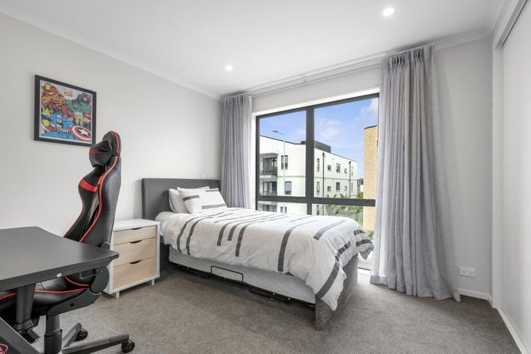 Photo of property in 41 Nugget Avenue, Hobsonville, Auckland, 0616