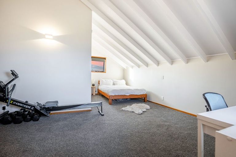 Photo of property in 153 Luckens Road, West Harbour, Auckland, 0618