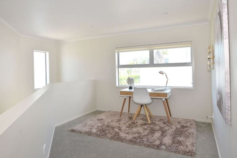 Photo of property in 3 Karauria Lane, Orewa, 0931