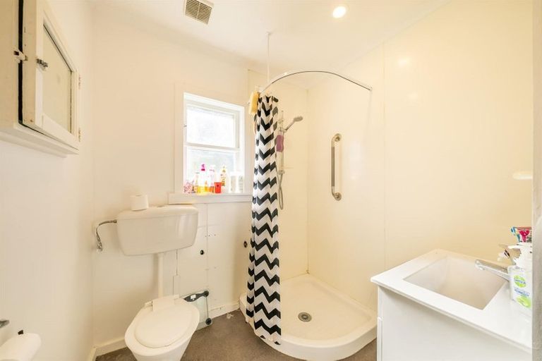 Photo of property in 109 Main Road, Wainuiomata, Lower Hutt, 5014