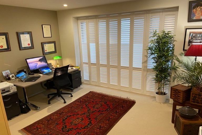 Photo of property in Sanctum Apartment, 10 Ebor Street, Te Aro, Wellington, 6011