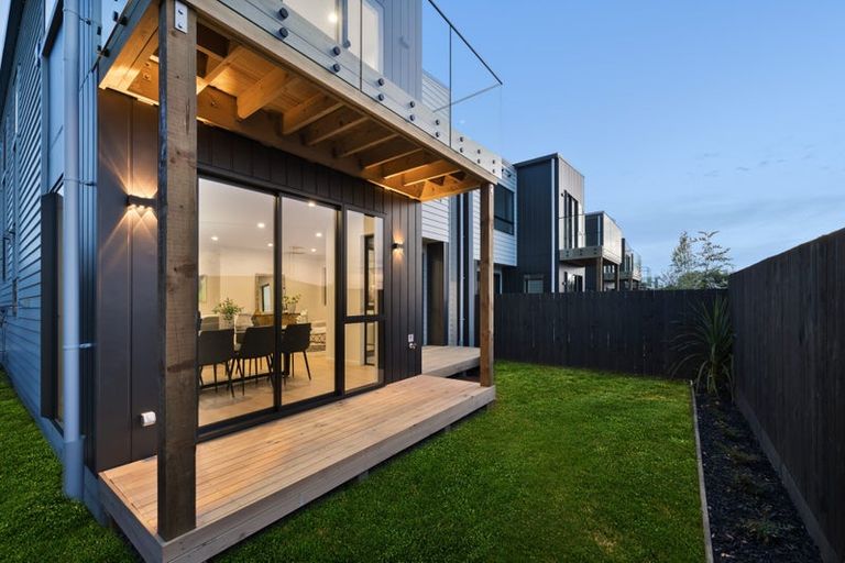 Photo of property in 28d Dellwood Avenue, Henderson, Auckland, 0612