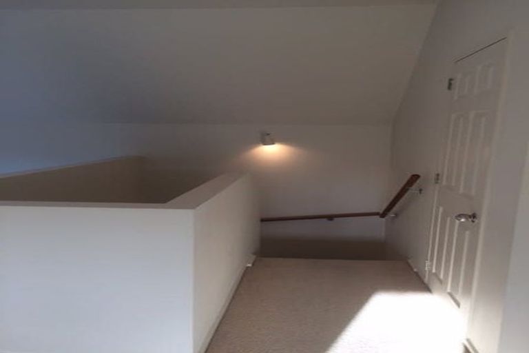 Photo of property in 144d Karori Road, Karori, Wellington, 6012