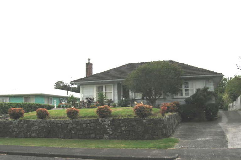 Photo of property in 2/2 Fuchsia Place, Birkdale, Auckland, 0626