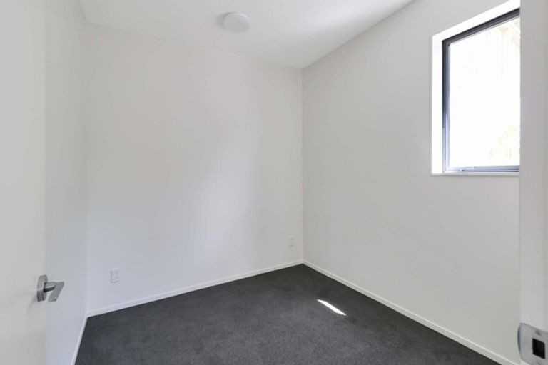 Photo of property in 63u2 Tiketike Way, Brooklyn, Wellington, 6021
