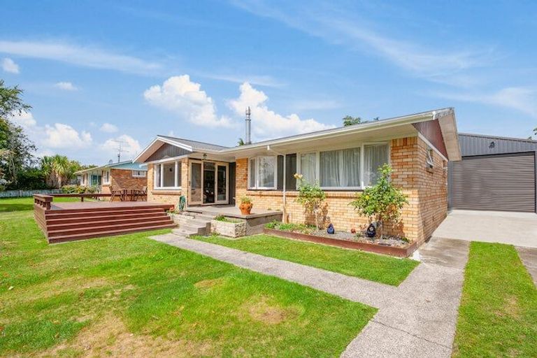 Photo of property in 19 Kenmore Place, Tokoroa, 3420