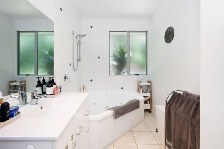 Photo of property in 114a Woodham Road, Linwood, Christchurch, 8062