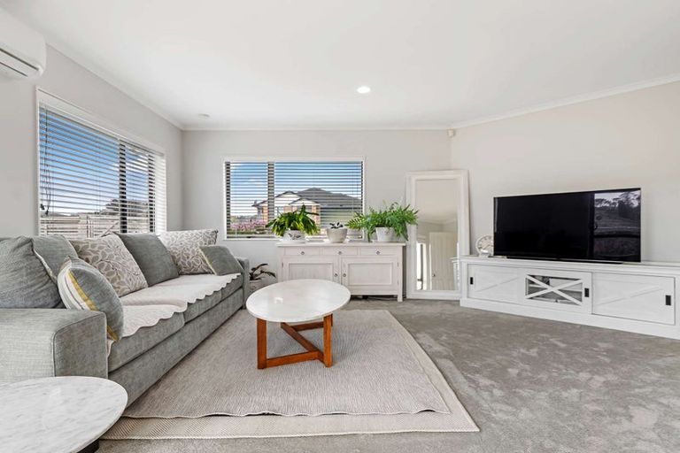 Photo of property in 9 Fleetwood Drive, Henderson, Auckland, 0612