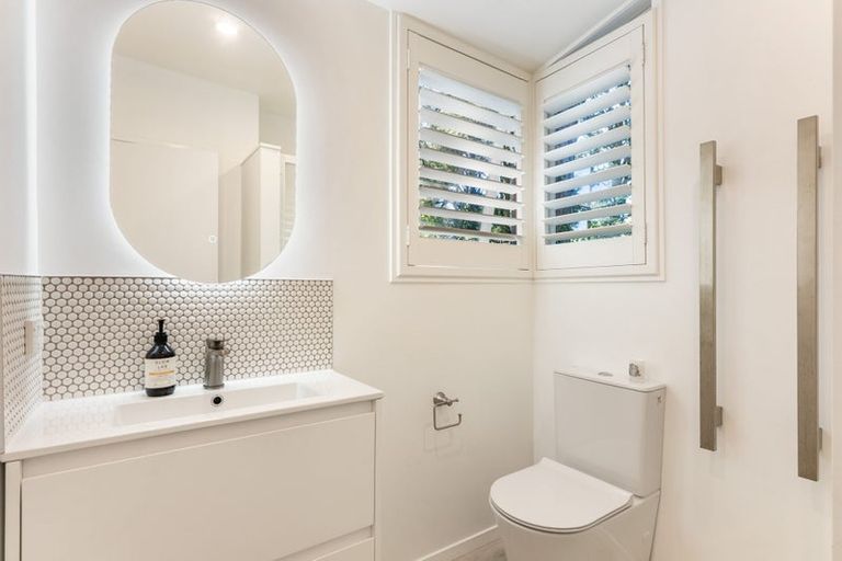 Photo of property in 25a Moore Street, Hillcrest, Auckland, 0627