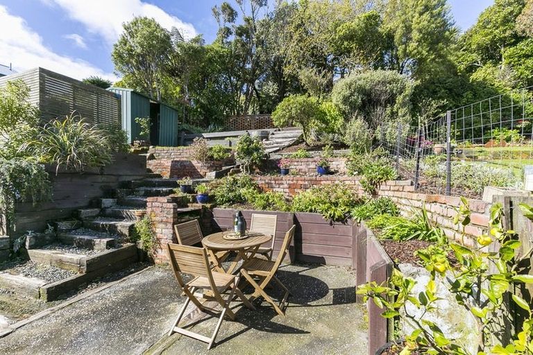 Photo of property in 16 Woburn Road, Northland, Wellington, 6012