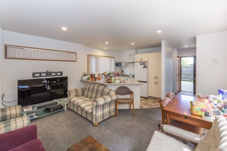 Photo of property in 102 Mandeville Street, Riccarton, Christchurch, 8011