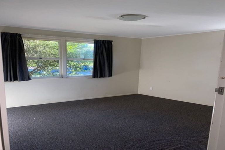 Photo of property in 40 Tahi Terrace, Glen Eden, Auckland, 0602