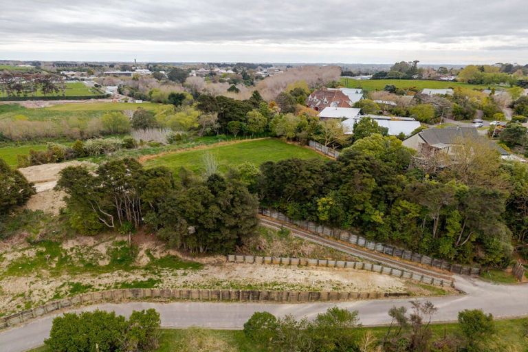 Photo of property in 2 Three Paddock Lane, Fitzherbert, Palmerston North, 4410