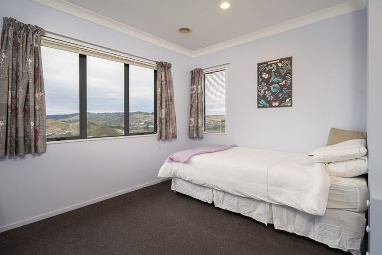 Photo of property in 49 Erlestoke Crescent, Churton Park, Wellington, 6037