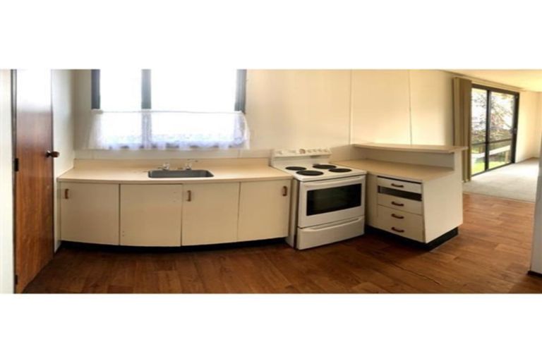 Photo of property in 2/2 Jack Farrell Place, Papakura, 2110