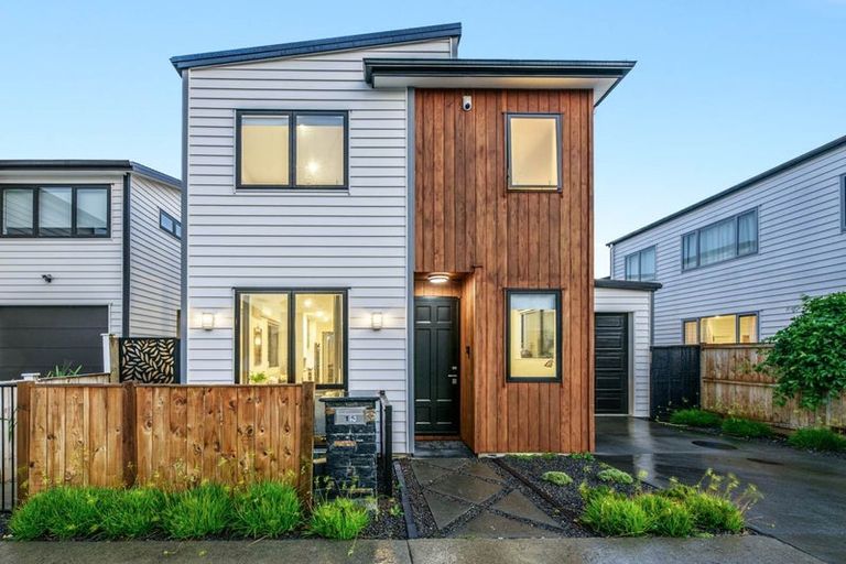 Photo of property in 15 Silvereye Road, Hobsonville, Auckland, 0616