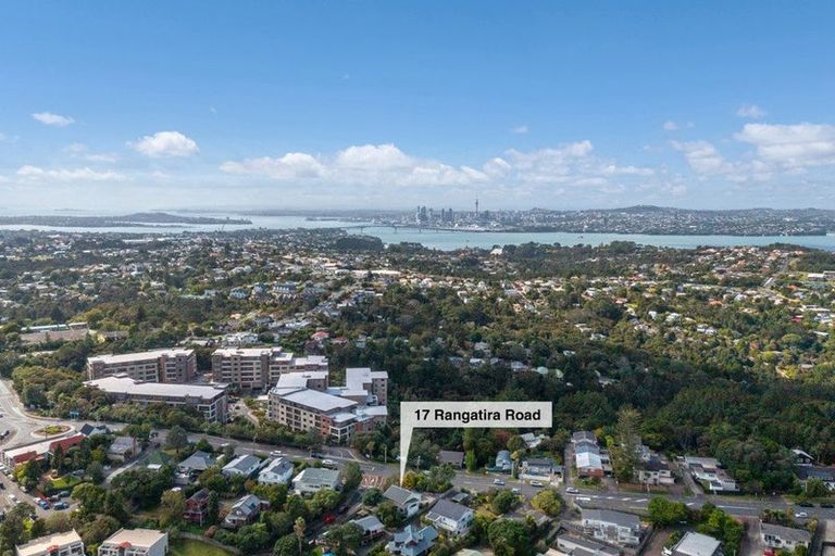 Photo of property in 17 Rangatira Road, Birkdale, Auckland, 0626