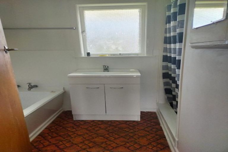 Photo of property in 97 Mcleod Road, Te Atatu South, Auckland, 0610