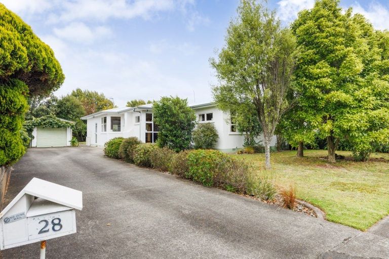 Photo of property in 28 Henare Street, West End, Palmerston North, 4412