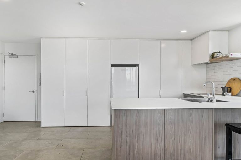 Photo of property in 11/15 Peterborough Street, Christchurch Central, Christchurch, 8013