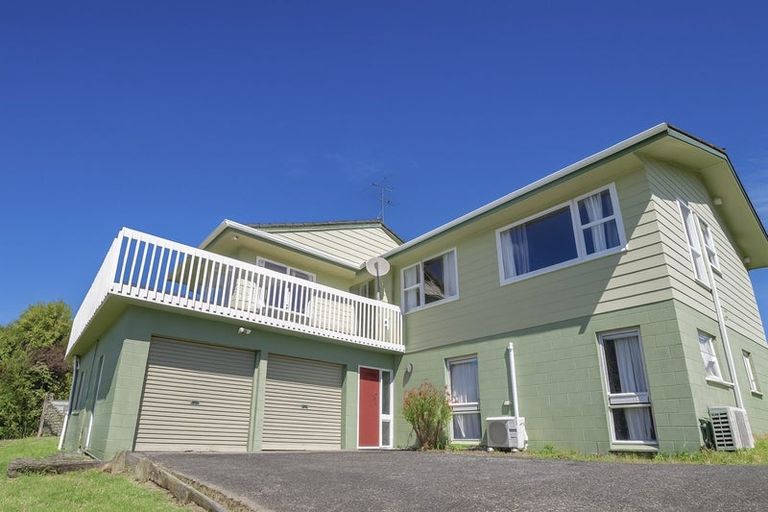 Photo of property in 61 Waimumu Road, Massey, Auckland, 0614