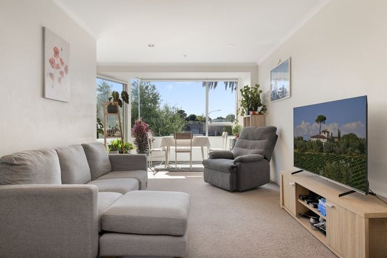 Photo of property in 202/332 Maunganui Road, Mount Maunganui, 3116