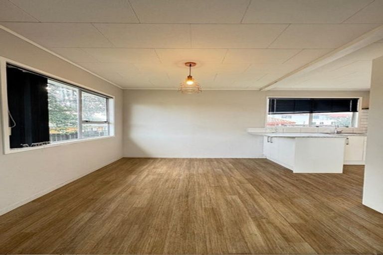 Photo of property in 21 Landette Road, Manurewa, Auckland, 2102