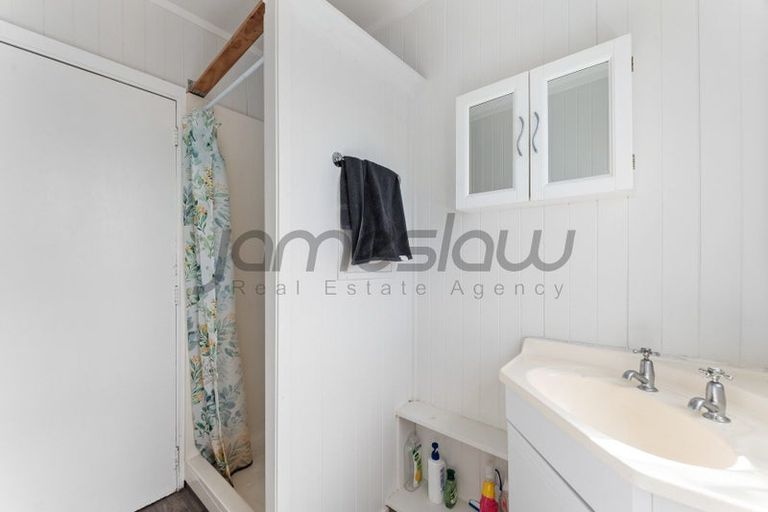 Photo of property in 44 Chippendale Crescent, Birkdale, Auckland, 0626