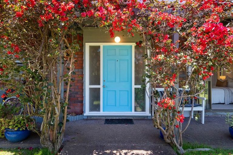 Photo of property in 136a Calliope Road, Stanley Point, Auckland, 0624