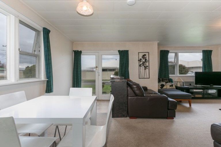 Photo of property in 1/13 Murphy Road, Taradale, Napier, 4112