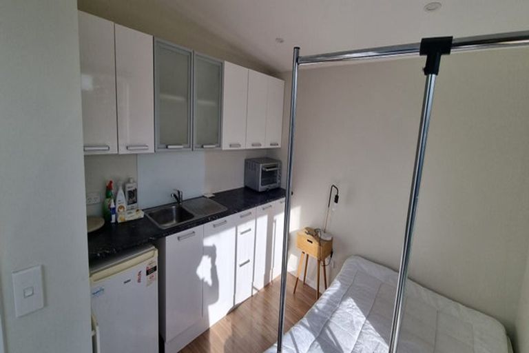 Photo of property in 54 Raroa Road, Kelburn, Wellington, 6012