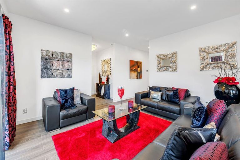 Photo of property in 39 Hikuawa Road, Flat Bush, Auckland, 2019