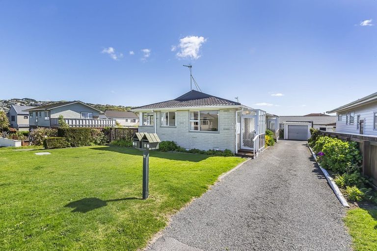 Photo of property in 8a Tireti Road, Titahi Bay, Porirua, 5022