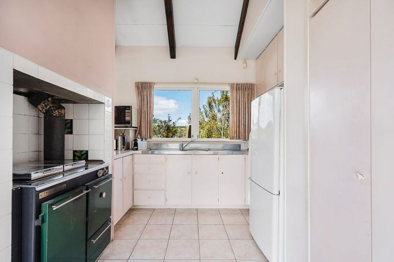 Photo of property in 1289 Ngunguru Road, Kiripaka, Whangarei, 0173