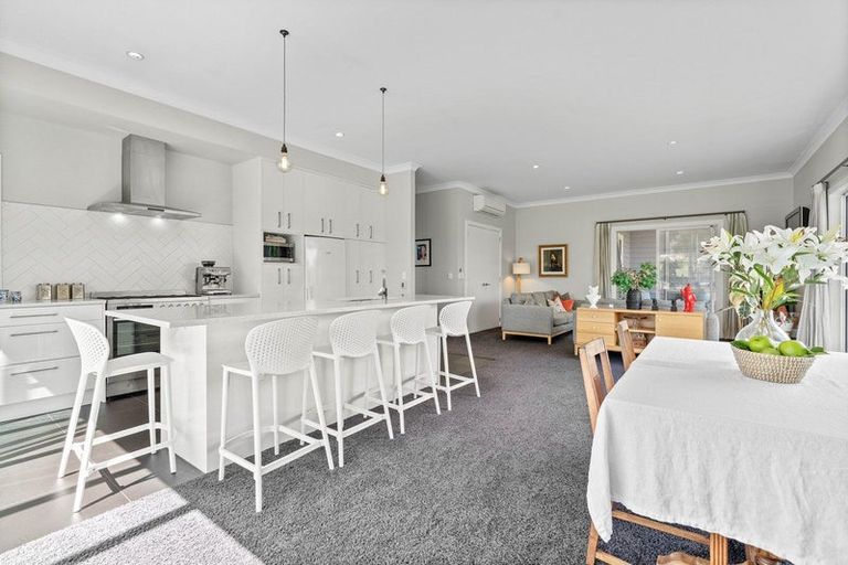 Photo of property in 81c Reading Street, Greytown, 5712