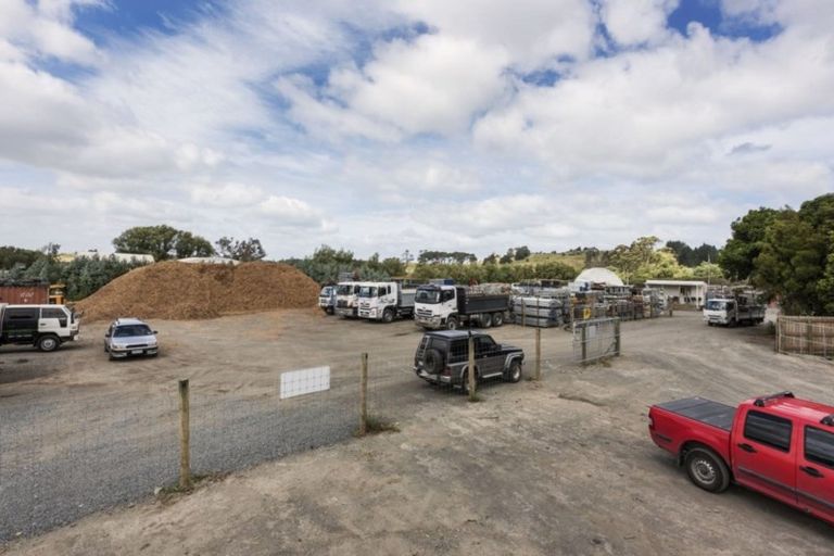 Photo of property in 1748 Dairy Flat Highway, Silverdale, 0992