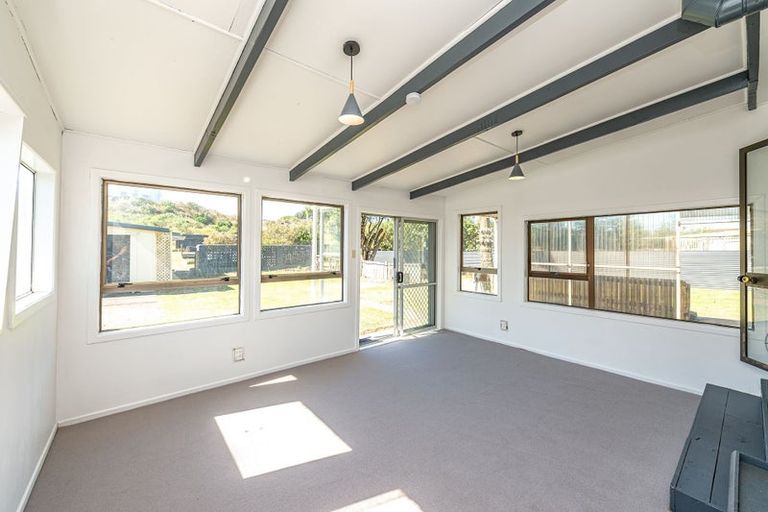 Photo of property in 156 Karaka Street, Castlecliff, Whanganui, 4501