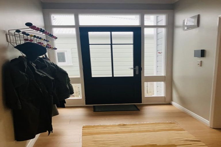 Photo of property in 166 Owen Street, Newtown, Wellington, 6021