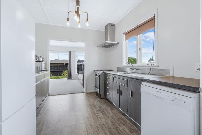 Photo of property in 27 Maitland Street, Frankton, Hamilton, 3204