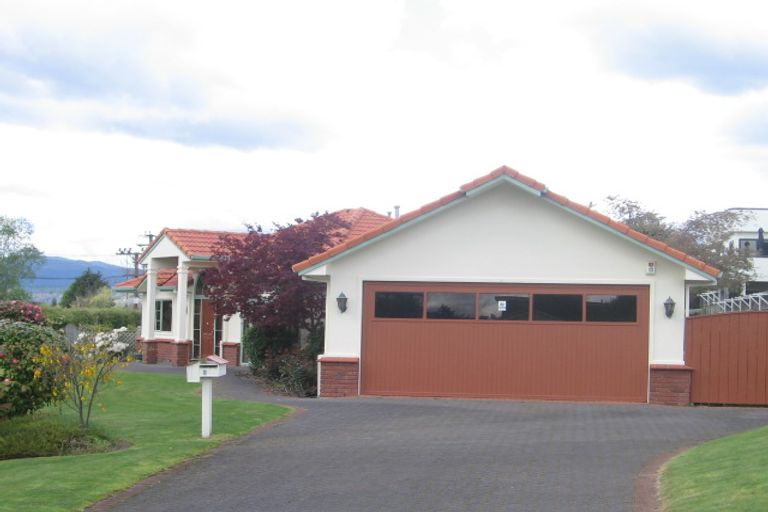 Photo of property in 2 Cobbe Place, Pomare, Rotorua, 3015