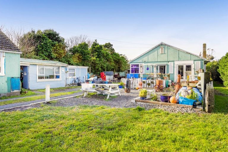 Photo of property in 244 Egmont Street, Patea, 4520