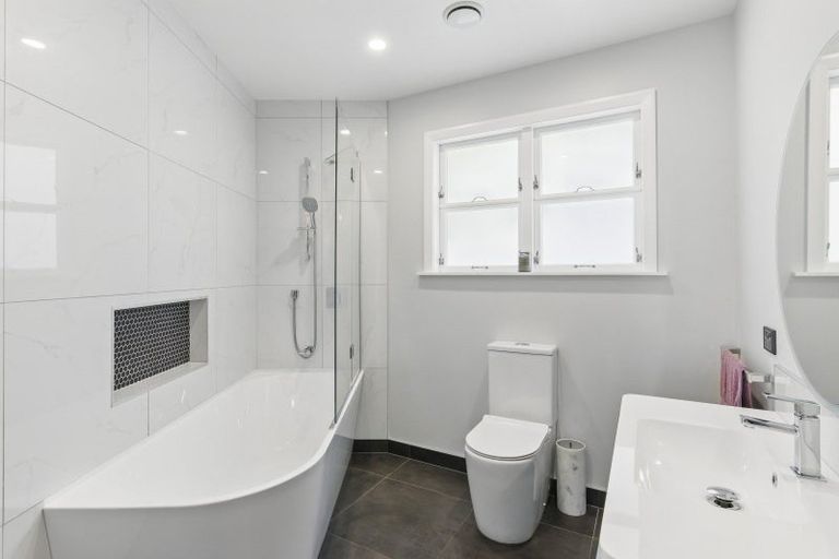 Photo of property in 2 Weld Street, Levin, 5510