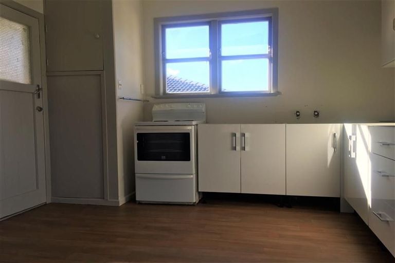 Photo of property in 613 Massey Road, Mangere, Auckland, 2022