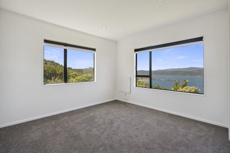 Photo of property in 15 Bury Grove, Strathmore Park, Wellington, 6022