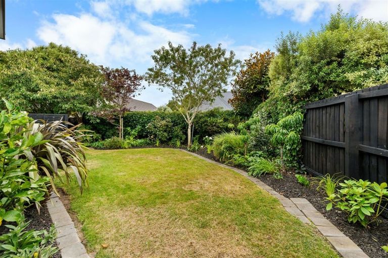 Photo of property in 8 Springwater Avenue, Northwood, Christchurch, 8051